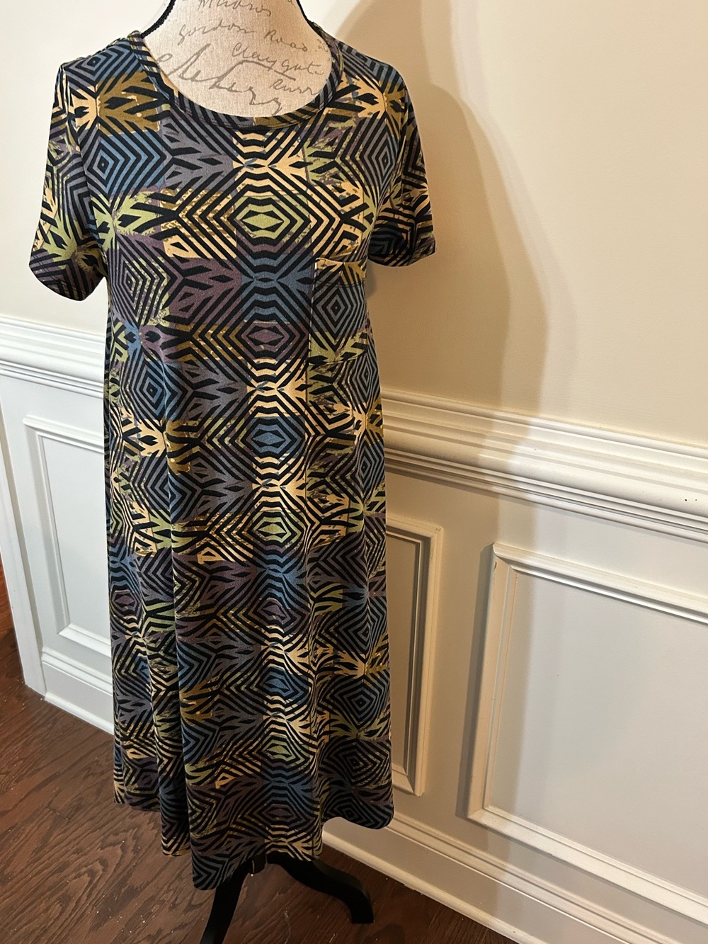 LuLaRoe Geometric Midi‎ Dress in Blue, Yellow, Green, Purple
